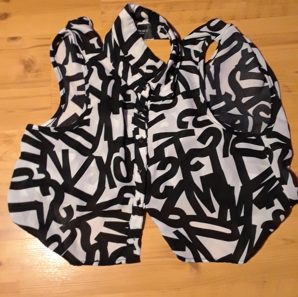 One of a kind crop - Picture 3 of 6